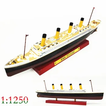 1:1250 Titanic Luxusné mail Zliatiny osobnú loď, model Hotové ozdoby v sfarbenie
