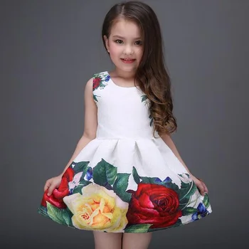 2017 nové letné dievčenské šaty biele dizajnér zbrusu nový deti oblečenie ruže kvet princezná svadobné party Čipky dievča oblečenie