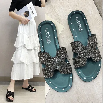 2019 nové papuče žena lete študentov kamienkami wild dámy sandále módne pláže topánky sklzu domov