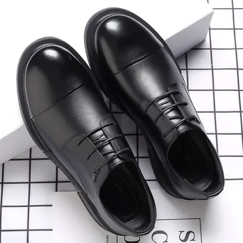 2020 Jar/Jeseň Mužov Strana Formálne Obuv Black Mužov Bežné Kožené Topánky Kvalitné Derbi Mens Topánky Pre Značku Office Obuvi Muž