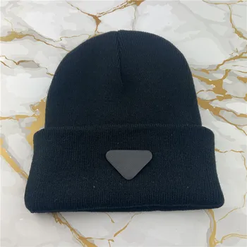 2020 Luxusná značka nové jesenné a zimné klobúk pánske black hip hop móda značky vlna klobúk list jednoduché pletené páru klobúk