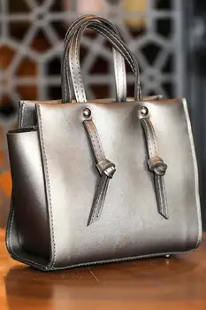 2020 módny trend dámske elegantné spojení z taška cez rameno klasické kabelky Kovové reťaze dizajn taška