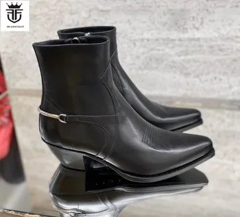 2020 Nové reálnom kožené mužov botičky kovové dekorácie Chelsea Boots výšivky, Topánky bod prst Mužov strany topánky med podpätku 5 cm botas