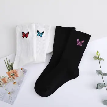 3 Páry Karikatúry Výšivky Roztomilý Motýľ Šťastný Ponožka Japonský Skateboard Čierne Biele Ponožky Ženy Priedušnej Bavlny Zábavné Ponožky
