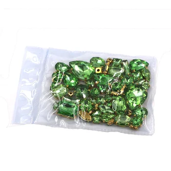 50pcs/taška Odevné doplnky zmiešané tvar, Svetlo zelené sklo krištáľ šitie kamienkami s gold base pre šaty/odev/obuv