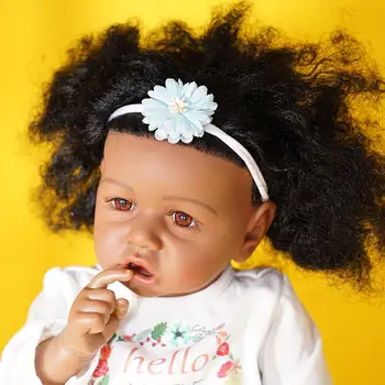 55 cm celého Tela Silikónové Znovuzrodenie Baby Girl Black Novorodenca Realistické Black Batoľa Kučeravé Hračky Princezná Vlasy Vi R7S9