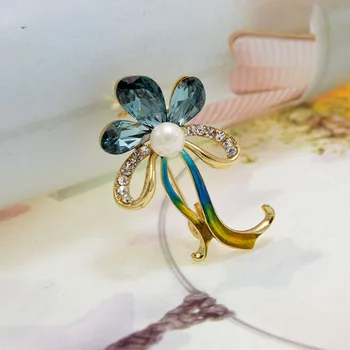 CINDY XIANG svieti crystal kvet brošňa pre ženy legant vysoko kvalitné svadobné brošňa smalt pin módne šperky 3 farby