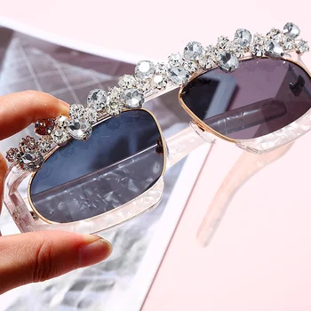 Diamond Nadrozmerné Okuliare Ženy, Luxusné Značky Vintage Zrkadlo Crystal slnečné Okuliare Mužov, Jeden Kus Okuliarov Námestie slnečné Okuliare UV400