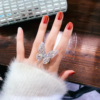FYUAN Luxusné Crystal Prstene pre Ženy 2019 Otvorte Nastaviteľné Lesk Motýľ Krúžky Svadby Strany Šperky, Darčeky