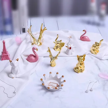 Keramické Roztomilý Gold White Rabbit Fox Porcelánové Figúrky Tabuľka Dievča, Darček Sochy, Šperky, Prstene Rack Skladovanie Displej Pokovovanie Glazúra