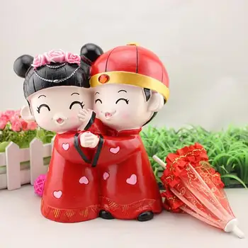 Kreatívne svadobné dary čínskej tradícii štýl pár romantických dáždnik nevesta a ženích svadobnú tortu vňaťou figúrky, farba červená