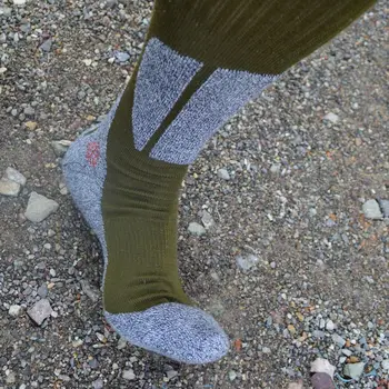 Kvalita coolmax turistika ponožky hrubé dno kolená vysoké dlhé ponožky army zelená odolný proti opotrebeniu a deodorization ponožky 39-44