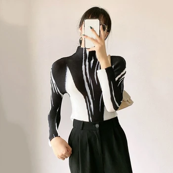 LANMREM čierna biela tlač skladaný ľahký dlhým rukávom street wear top 2021 Jeseň fashion malých t-shirt pre ženy 2A1552