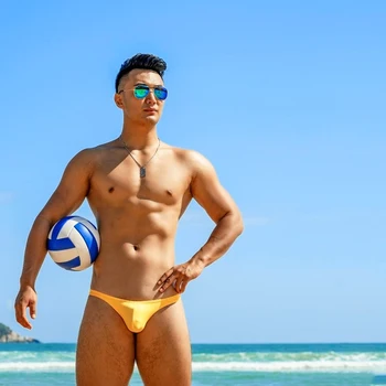 Muži Svetlé jednofarebné plavky 2020 nové mužov sexy bikiny tesný nízkym pásom pol pack hip plavky hot homosexuáli plávať trenírky nohavičky