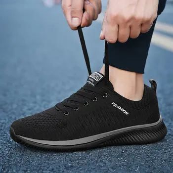 Neformálne obuv muži tenisky 2021 new horúce predaj priedušný oka letná obuv muži tenisky vonkajšie krajky-up svetla muž topánky