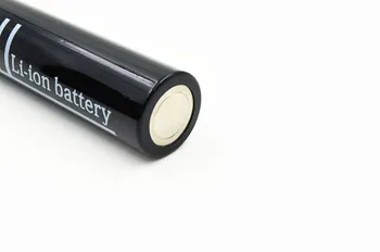 Nové 4pcs Vysokej kvality 18650 3,7 V 6000mAh Li-ion Nabíjateľnú Batériu + EU/US Inteligentné Nabíjačky Batérií