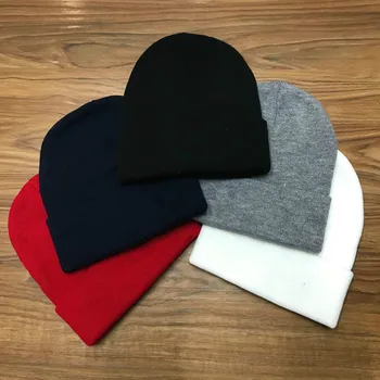 Nové jesenné a zimné klobúk pánske black hip hop móda značky vlna klobúk list výšivky jednoduché Európskych a Amerických pletené klobúk