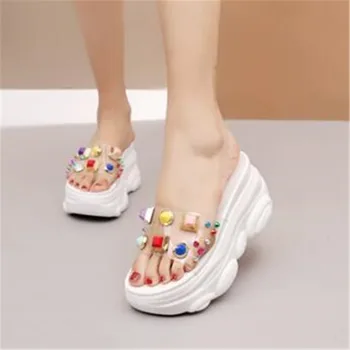 Nové Letné Ženy Papuče 2020 Vysokej Platforme Kliny Sandále 9 CM Podpätky Mimo Flip-Flops Módne Farebné Ženy Biele Ružové Topánky