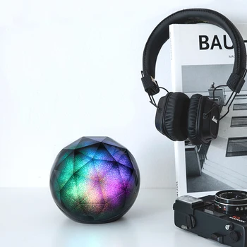 Nový Crystal Magic ball Bluetooth reproduktorov, diaľkové ovládanie Bezdrôtový reproduktor Atmosféru lampa darček