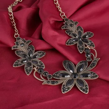 Nový Luxusný Starožitné Vintage Black Crystal Náhrdelník Kúzlo golier vyhlásenie choker náhrdelníky & prívesky, Šperky pre ženy