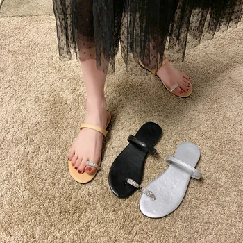 Sandále a papuče žena nosiť 2020 prst all-zápas ploché dno papuče ženskej módy