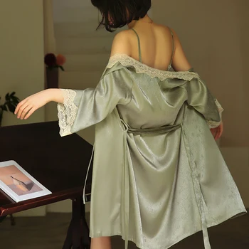 Sexy žena v lete roku 2020 nový tenký ľad hodváb pohodlné čipky podväzky hlboké V nightdress nightgown dvoch-dielny oblek M L