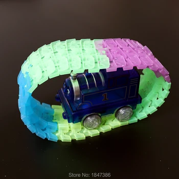 Slot DIY Skladby Montáž Fluorescenčné Koľajového Vozidla Skladby Bend Flex Svietiť v tme elektrické race track Vzdelávacie hračky pre Deti,