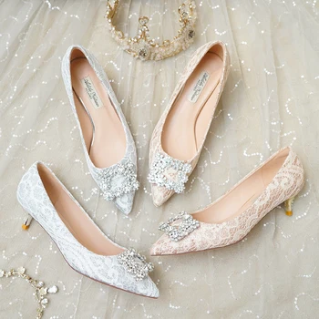 Svadobné topánky dámske 2019 nové zimné svadobné topánky nevesta topánky 3 cm stredne nízke podpätky tehotné ženy čipky svadobné crystal topánky