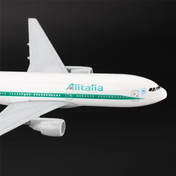 TAIHONGYU Taliansko Alitalia B777 Vzduchu Lietadlo Lietadlo Model w/Stojan Zbierky Diecast Deti Hračky Darček