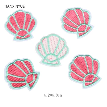 TIANXINYUE 20 ks červená shell Patch cartoon škvrny, módne Vyšívané žehlička na patch pre oblečenie Nášivka DIY Príslušenstvo