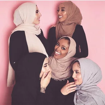 Veľkoobchod Ženy Moslimských Crinkle Hidžáb Šatku Femme Musulman Mäkké Bavlnené Šatky Islamskej Farbou Hidžáb Šály a Zábaly