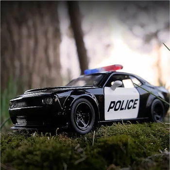 Vysoká Simulácia Nádherné Diecasts & Hračky RMZ mestské Vozidlo, Styling Dodge Challenger Polícia 1:36 Zliatiny Supercar Model autíčka