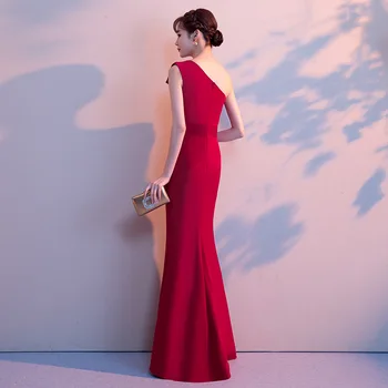 Červená Klasické Ženy Sexy Spoločenské Šaty Slim Morská víla Šaty Kráľovskej Elegantné Princezná Spoločenské Šaty Letné NOVÉ Vylepšené Qipao Plášte
