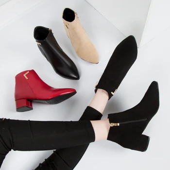 Čistá červená nízkom podpätku topánky dámske jednej topánky 2019 jesenné a zimné nové poukázal hrubé s krátke topánky, matné Chelsea topánky