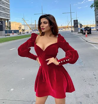 Žena Šaty 2021 Nové Jarné Červené Zamatové Šaty, Sexy Námestie Krk Dlhý Rukáv Prehrabať Mini Šaty Módne Celebrity Strany vestidos